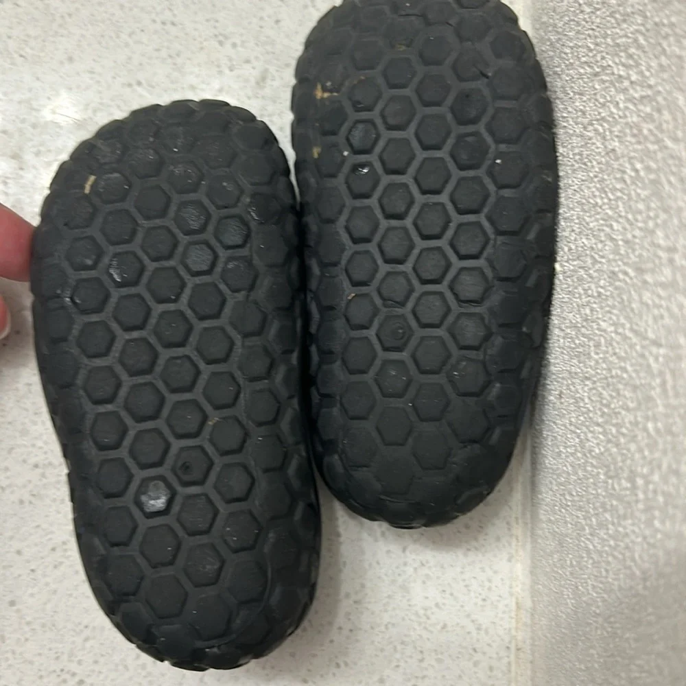 🌺 Kids Blue and Yellow Water Shoes / Beach Shoes Toddler Infant Size 5. Surf Moc